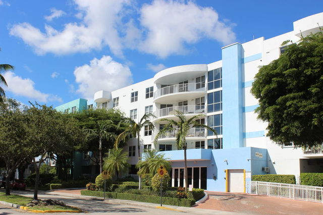 Breeze Condo photo 2